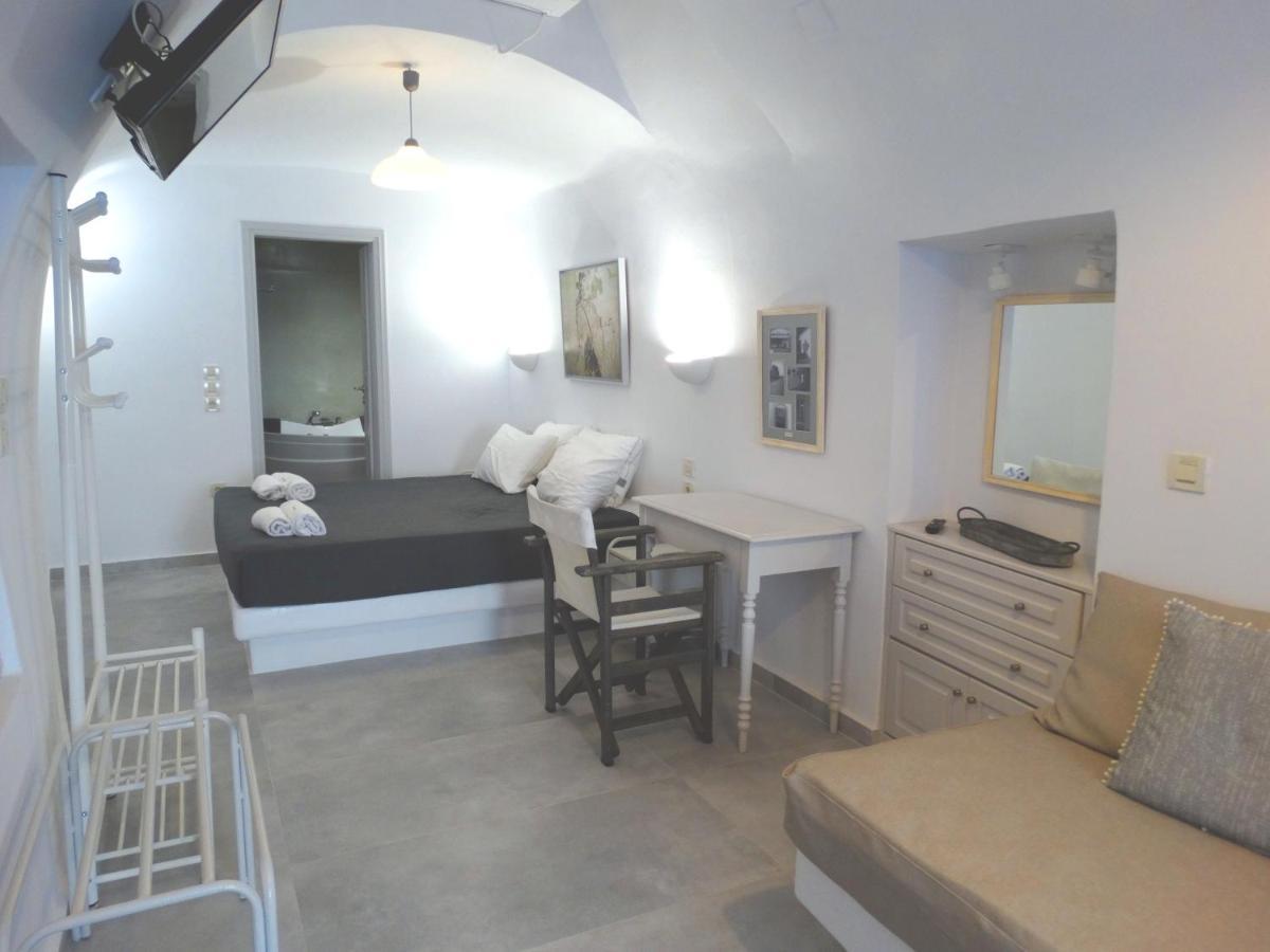 Yposkafo Suites - Studio - Santorini Fira  Esterno foto