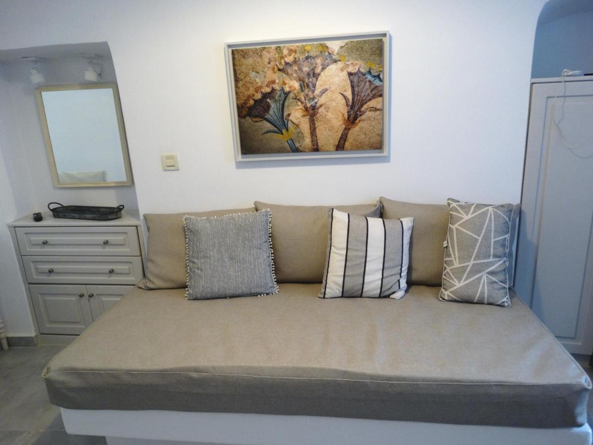Yposkafo Suites - Studio - Santorini Fira  Esterno foto