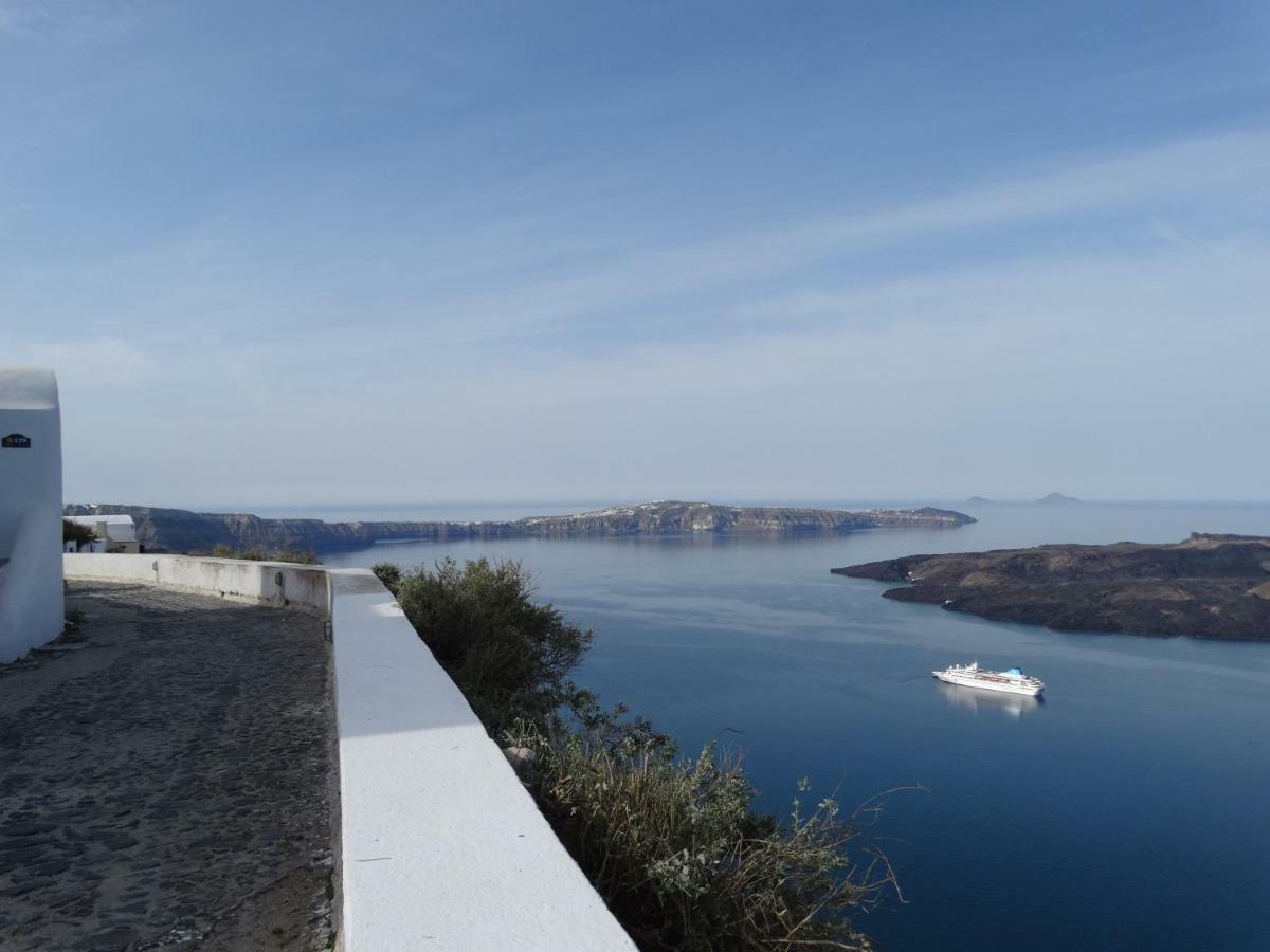 Yposkafo Suites - Studio - Santorini Fira  Esterno foto