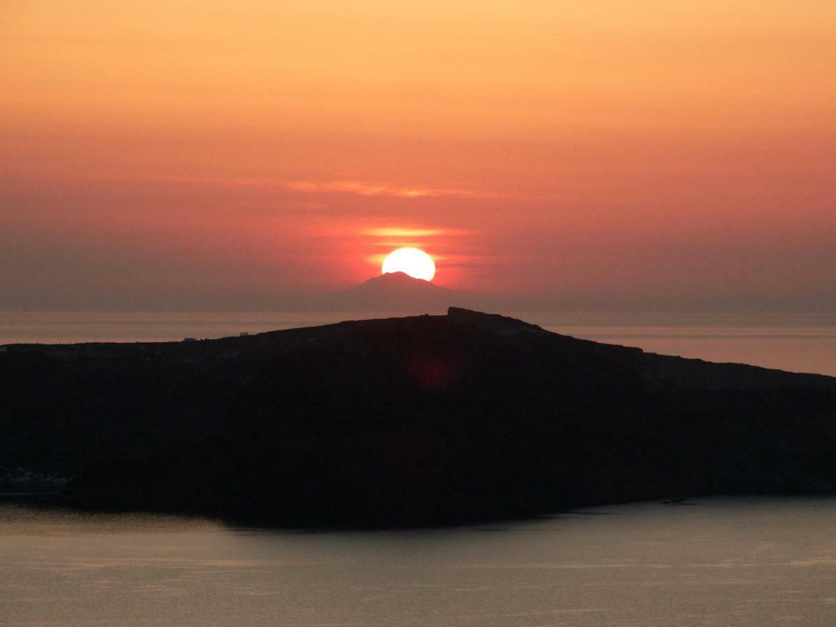 Yposkafo Suites - Studio - Santorini Fira  Esterno foto