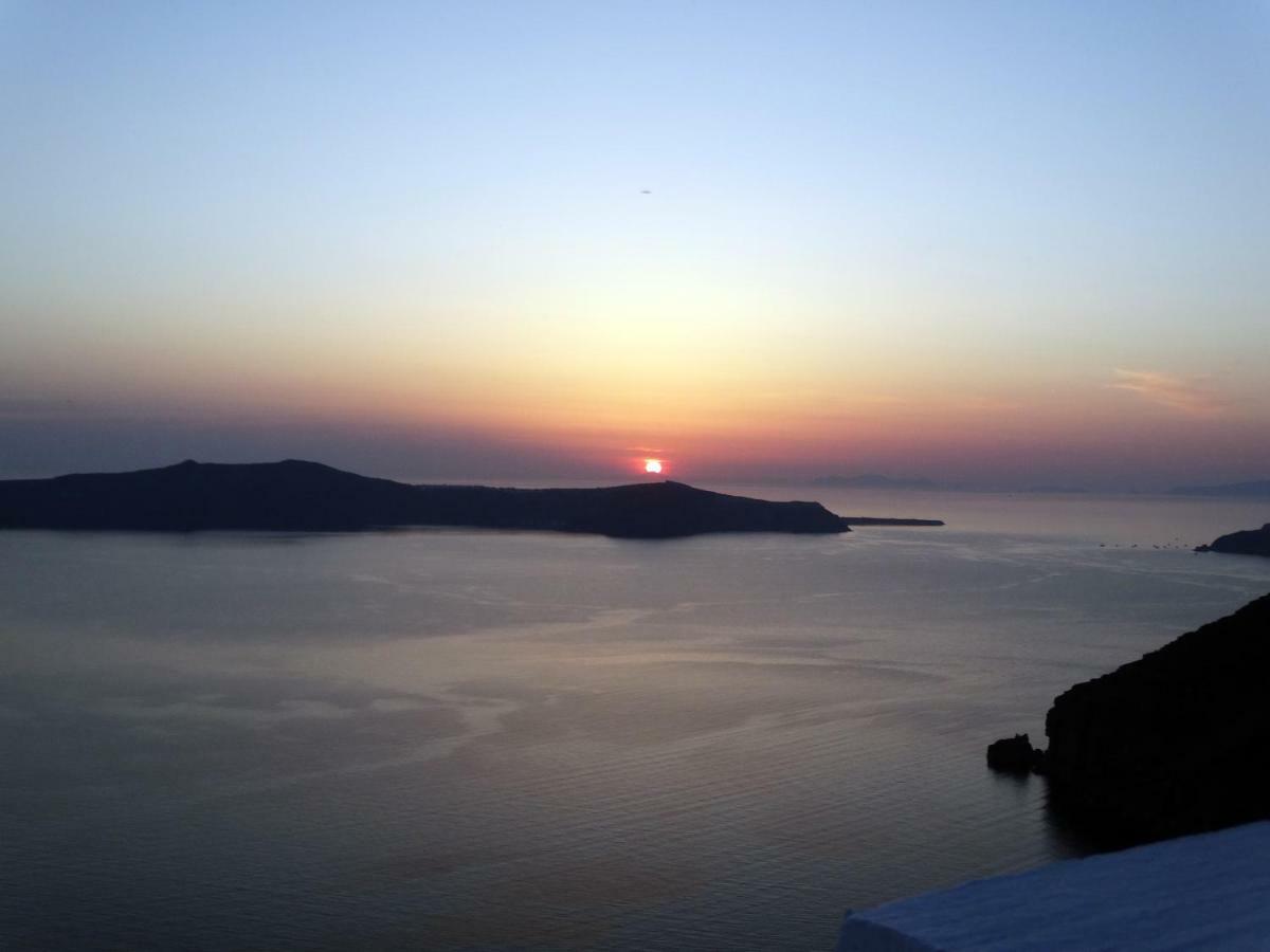 Yposkafo Suites - Studio - Santorini Fira  Esterno foto